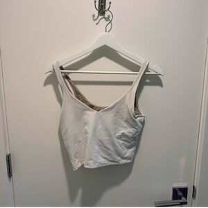 Lululemon align tank top
Size 6 fits Medium/Small
White
No stains